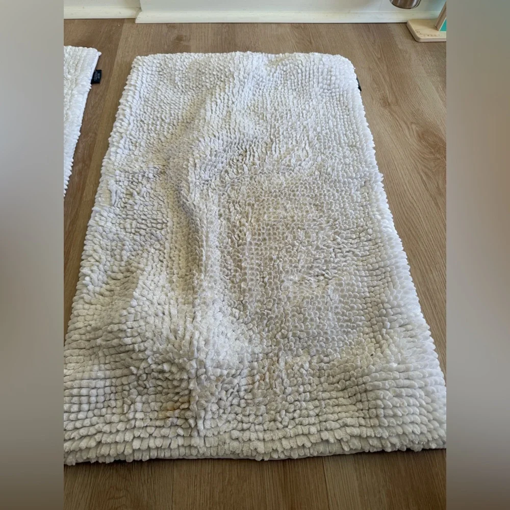 Bundle of Two Bath Mats
